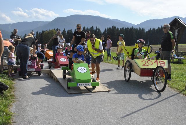 Los gings von der Startrampe aus, den Hang hinunter. | Foto: Eberharter