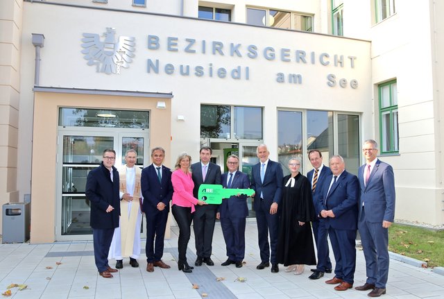 Viel politische Prominenz bei der Eröffnung des frisch sanierten Bezirksgerichts in Neusiedl am See