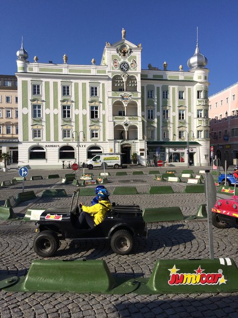 Jumicar am Rathausplatz