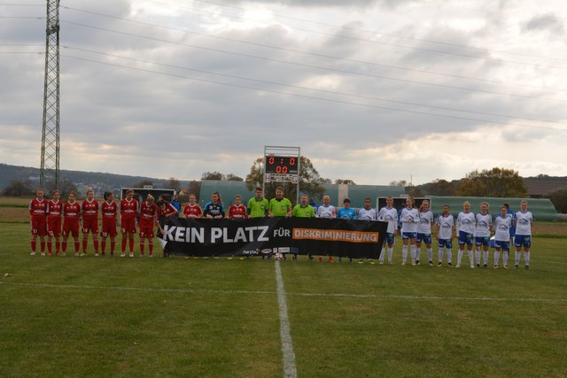 "Kein Platz für Diskriminierung" lautete die Devise beim Spiel der Planet Pure Frauenbundesliga zwischen FC Südburgenland und dem FFC Vorderland.