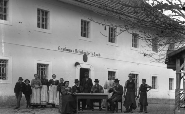 Gasthaus und Hufschmiede des K. Spatt in Nussbach