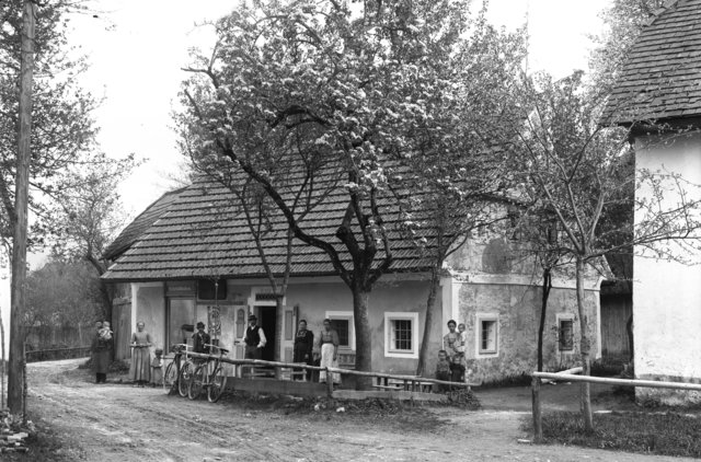 Krämerei M. Schöllhuber Haus Nr 123 Inzersdorf