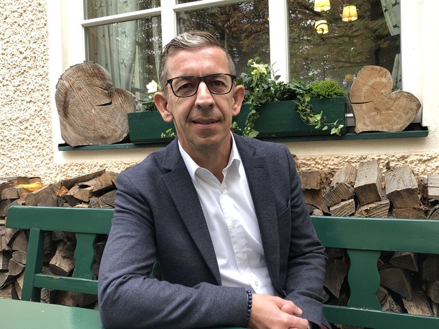 Der ehemalige LKW-Fahrer Reindl geht als Spitzenkandidat in das Rennen um die Gemeinderatswahl. 