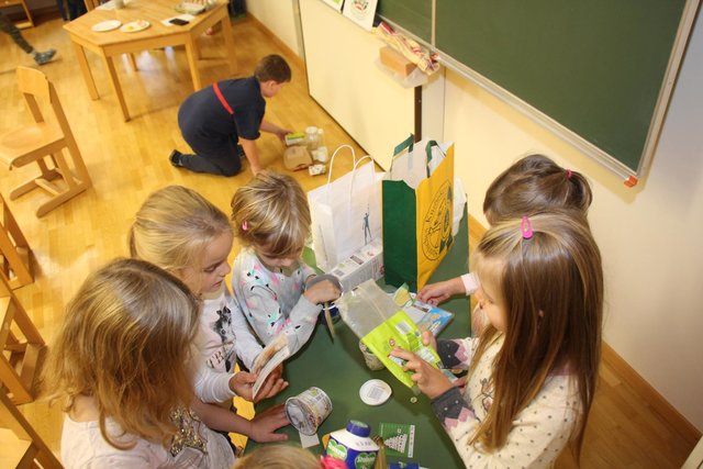 Den Kindern wurde die Herkunft von Lebensmitteln und ihre Gütesiegel näher gebracht. | Foto: KK