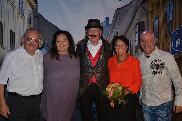 Karl J. Mayerhofer, Tini Kainrath, Karl “Tscharli” Tattyrek, Christine Prager und Andy Lee Lang. | Foto: Kulturkreis Kirchstetten