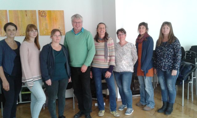 von links nach rechts: Katharina Zacharias, Nadine Gockner, Birgit Stutz, Referent Mag. Hans Sturm, Barbara Schoder, Rosemarie Sitz, Romana Loibl und Maria Plankenbichler.