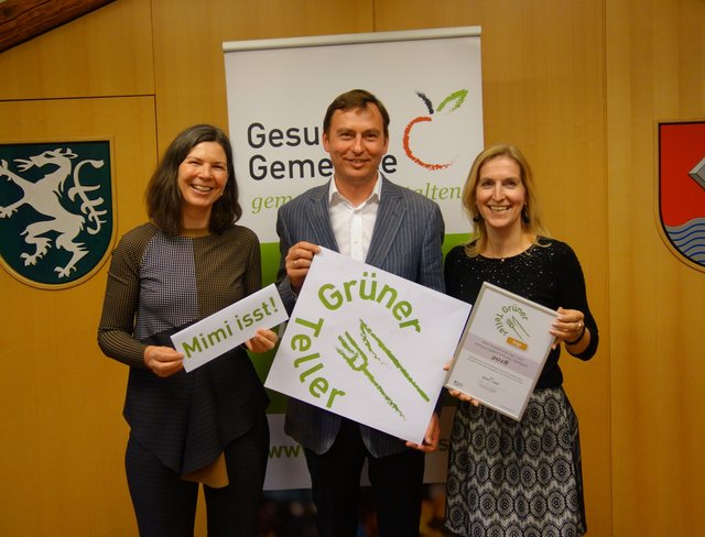 Geschäftsführerin von Styria vitalis Karin Reis-Klingspiegl, Bürgermeister Markus Windisch, Einrichtungsleitung Monika Jantscher-Kresse