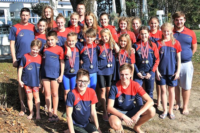 Erfolgreiches Team des St. Johanner Wassersportvereins in Traun.
