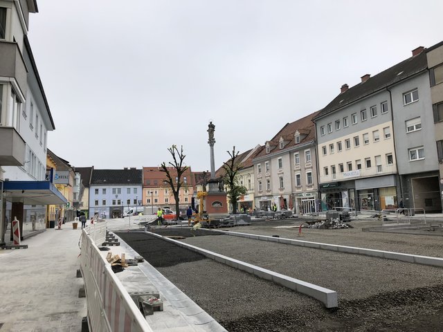 Bis November ist das Stadtzentrum noch Baustelle.
