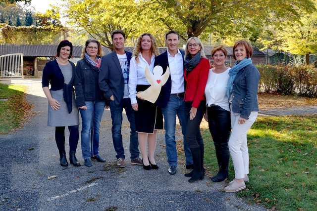 Die Direktoren freuen sich auf rege Teilnahme: Christina Zeller (VS Ennsleite), Ulrike Hauser (VS Wehrgraben), Andreas Mörtlitz (NMS Tabor), Eva Anselgruber (VS Punzerstraße), Günther Briedl (NMS Münichholz), Elisabeth Wilhelm (VS Plenklberg), Edith Tischlinger (VS Resthof) und Ursula Ortmann (NMS Kopernikusschule; v. l.). | Foto: Briedl