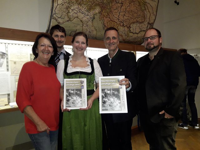 Die StR Barbara Kunesch, Kustos Mag. Benedikt Wallner, Mag. Vanessa Staudenhirz, Vizebgm. Mag. Martin Fasan und Kustos Hannes Schiel, MA. (v.l.). | Foto: Stadtgemeinde Neunkirchen