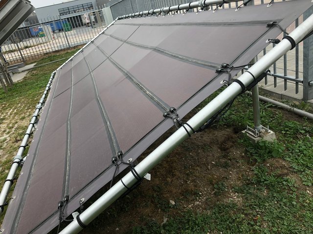 Das ist eine Photovoltaik-Anlage.