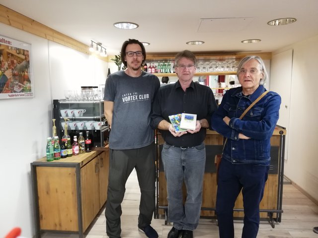 Autoren zu Gast: B. Strobel (li.), A. Riegler und E. Hackl. | Foto: © Nim