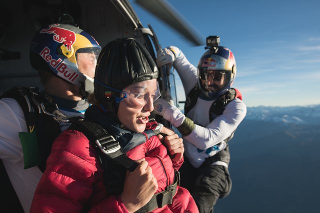 Anspannung vor dem Sprung! Gleich geht's im freien Fall in die Tiefe. | Foto: Wolfgang Lienbacher
