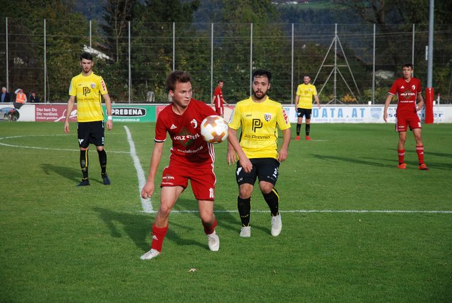 &lt;f&gt;Matthias Seidl&lt;/f&gt; erzielte ein Triplepack für Kuchl beim 3:1. | Foto: Foto: Hummel