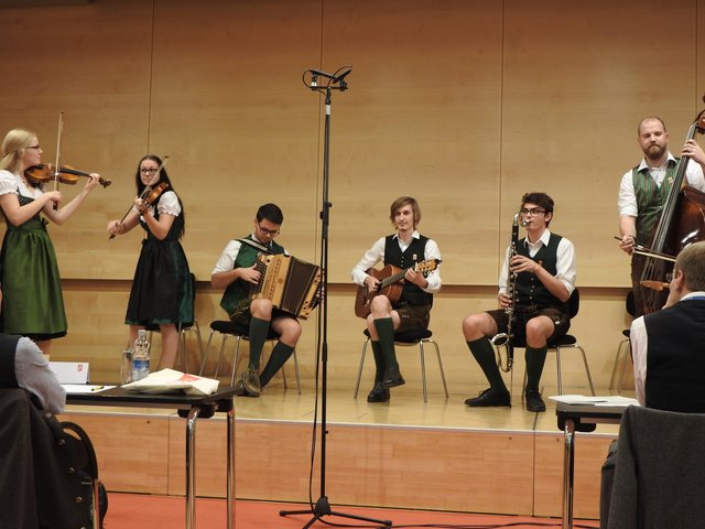 Die Gruppe „G’strichen vui“ bei ihrem Vorspiel vor der hochrangigen Jury in Innsbruck