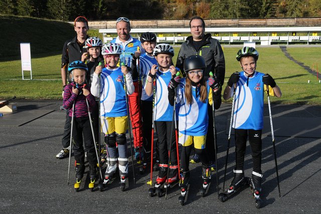 Vorne: Letizia Frühwirth, Silvia Buchinger, Klara Hofmann, Katja Pelikan, Julian Müllner
Hinten: Bernhard Neuwirth, Elias Eischer, Alexander Apolt, Hannes Hofmann, Wolfgang Neuwirth | Foto: Foto: Neuwirth