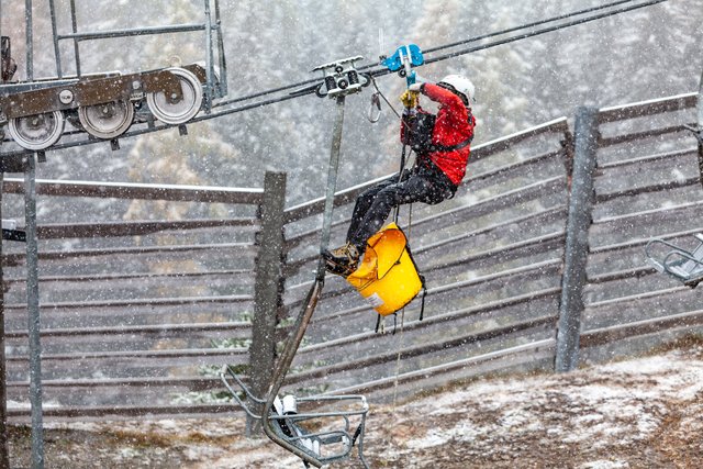 Liftbergungen sind besonders gefinkelt. | Foto: Foto: Imster Bergbahnen