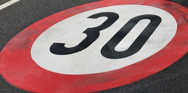 Seit Jahren umkämpft: Der durchgängige 30er in der Messendorfer Straße. | Foto:  ÖVP Bruck/L.