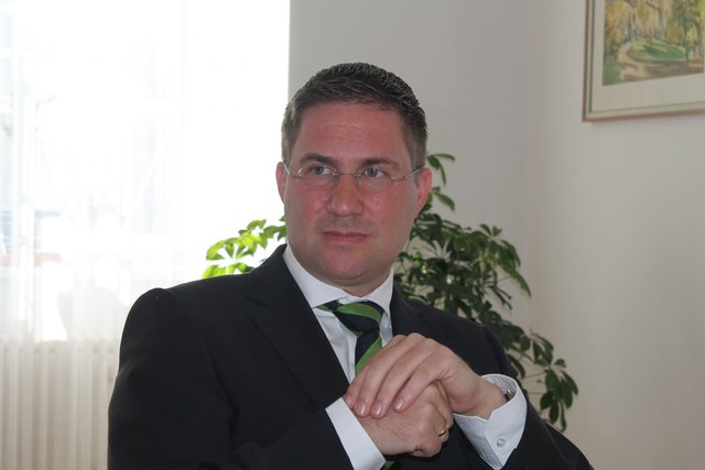 Bürgermeister Andreas Rabl sieht die Stadtfinanzen am richtigen Weg. | Foto: BRS