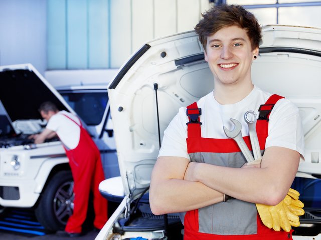 Die Firmen im Bezirk suchen händeringend Lehrlinge in sämtlichen Berufssparten. | Foto: Foto: Karin _amp_ Uwe Annas - Fotolia