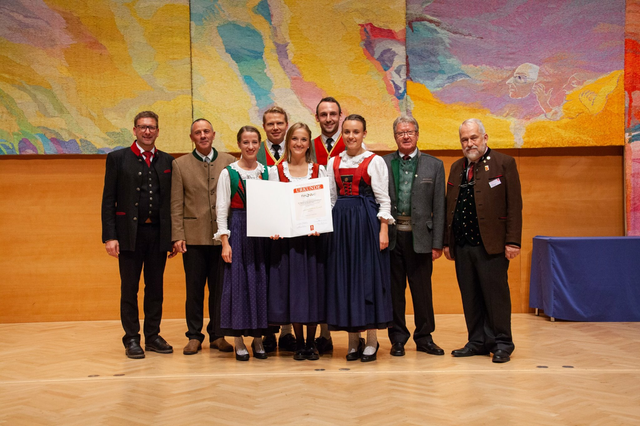 Im „Viergesang Nord Ost“ singt Manuela Lusser aus Innervillgraten.