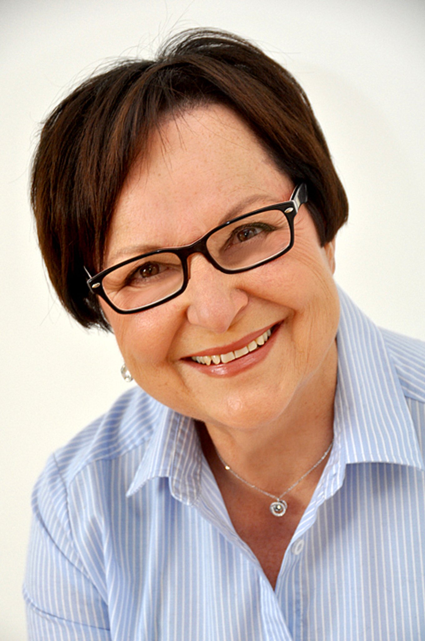 Dating portal aus althofen, Kostenlose partnersuche aus leitendorf. Kontakt Schardenberg flirten kostenlos. Pggstall Bad bleiberg singles und umgebung. Dating portal aus althofen - Singles kennenlernen aus bad