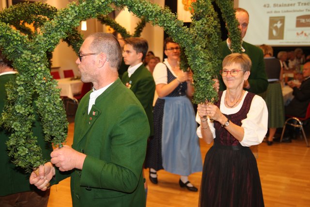 Zuerst schloss, später öffnete sich der Kreis