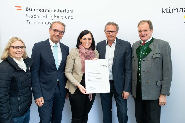 Ehre: Kaufmann, Herz, Köstinger, Holzer, Dirnberger
 | Foto: BMNT/Paul Gruber 