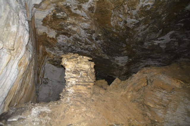 Übung der Höhlenretter: Die Höhlenführer, die Höhlenrettung und die Bergrettung übten den Ernstfall in der Ötscher-Tropfsteinhöhle.