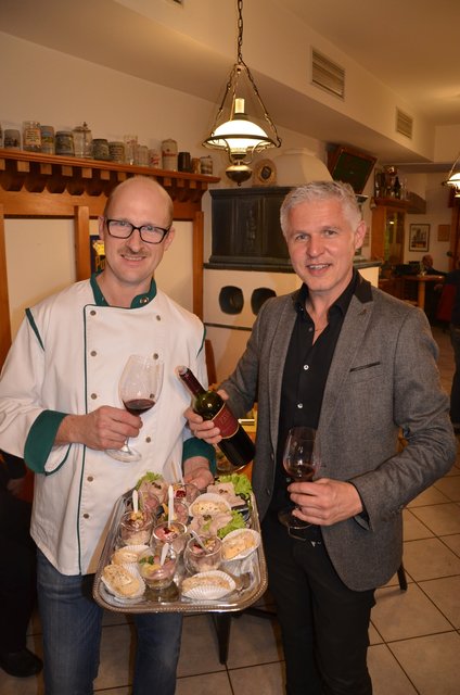 Gerold Kohlhuber (Freiensteinerhof) und Günter Brandl (Weinmagazin) v.l. | Foto: Gaube
