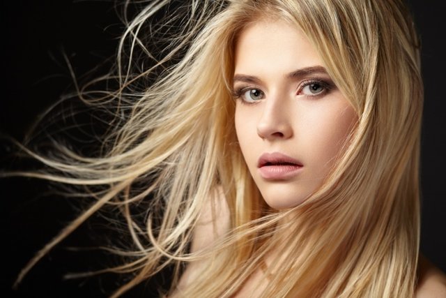 „Nude Blonde“ ist einer der Farbtrends 2018