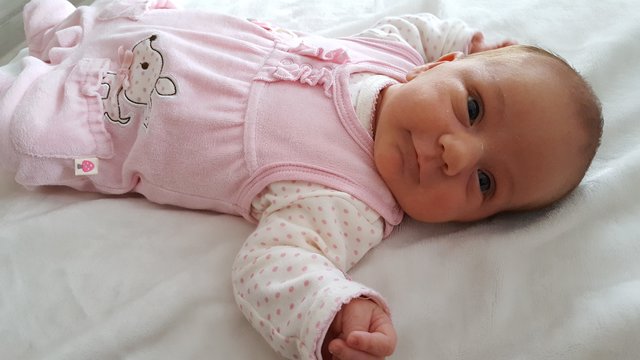 Mia Sophie
Geburt: 8. Oktober
Eltern: Katrin Lautner und
Thomas Weicher, Wetzelsdorf
3.330 g, 50 cm