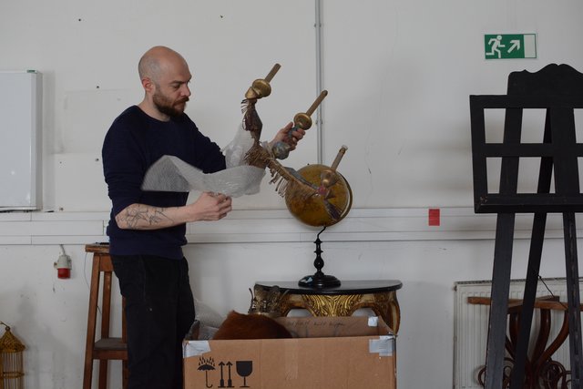 Viel Arbeit in der ehemaligen ÖBB-Druckerei: Das Auspacken ist noch nicht ganz abgeschlossen. | Foto: Margret Weber-Unger