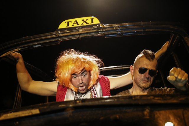 &lt;f&gt;Wegen großen Erfolgs&lt;/f&gt; wurde der "Taxi.Speiber" wieder ins Programm des Off Theaters aufgenommen. | Foto: Off Theater/Pàlffy