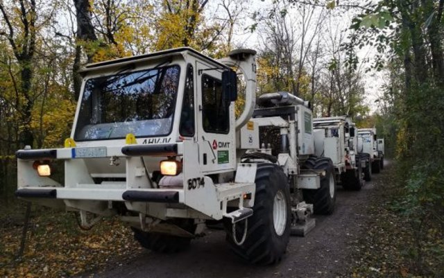 Mit diesem Lkw wird der Untergrund des Nationalparks nach heißen Quellen untersucht