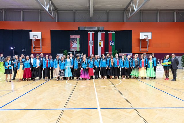 die meisten WeWK Teilnehmer kamen vom TSK Blau-Gelb Linz, für sie gab es als Dankeschön ein kleines Präsent  | Foto: © Jürgen Brochmann