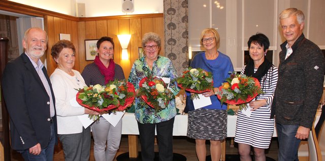 Die Gewinnerinnen der Blumenschmuckaktion wurden in Wieselburg ausgezeichnet.