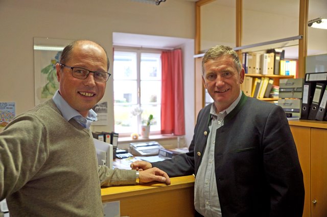 Herbert Walkner (l.) freut sich schon auf das Gemeindeamt, Willi Wallinger auf seine Alm.