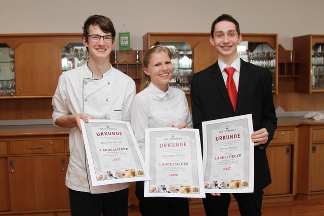 Die drei Landessieger: Dominik Karner (Küche),  Samantha Hütter (Service) und Oliver Zwingl (Hotel- und Gastgewerbeassistent) | Foto: WKB
