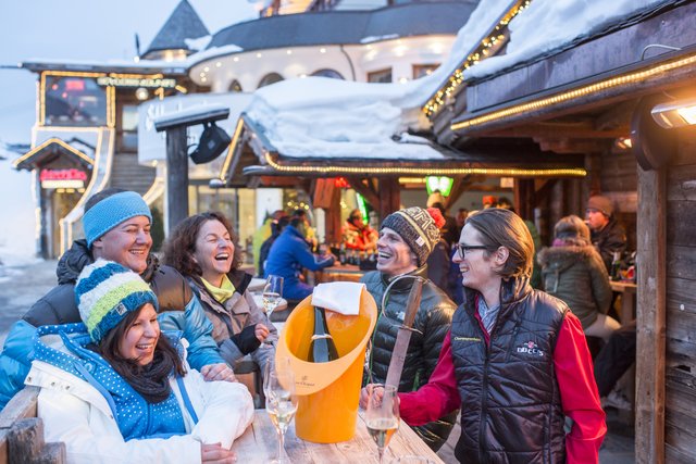 Kategorie Aprés Ski: Ischgl bleibt unangefochten die Party-Hochburg der Alpen. Bereits seit 2012 geht dieser Titel durchgehend ins Paznaun.  | Foto: © Tourismusverband Paznaun - Ischgl