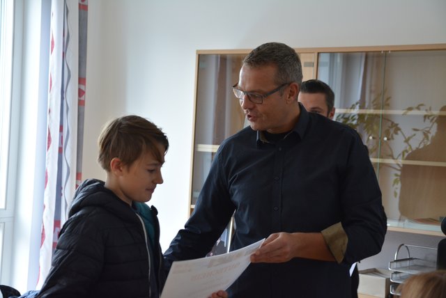 Patrick Stöckl erhält den Preis der Hapimag von Holger Schilling