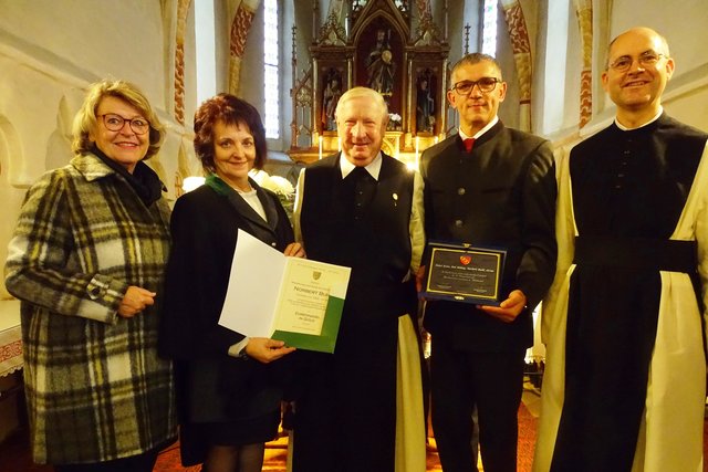 Im Bild von links: Bezirkshauptfrau Dr. Elfriede Mayrhofer, Bürgermeisterin Ludmilla Etzenberger (Gföhl), Dechant P. Norbert Buhl, Bürgermeister Andreas Pichler (Lichtenau), Pater Pius Maurer.

 | Foto: Anton Rumpelmayr