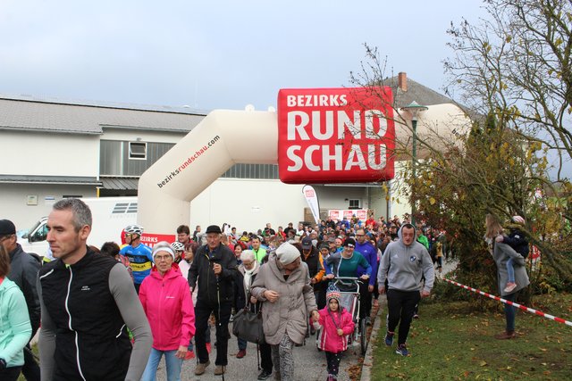 Groe Auswahl an Sexkontakten finden: Sie sucht Ihn (Erotik) in Zell an der Pram. Jetzt Erotik-Anzeigen durchstbern oder inserieren auf ! Passende Sie sucht Ihn (Erotik) in Zell an der Pram - Erotik Kleinanzeigen