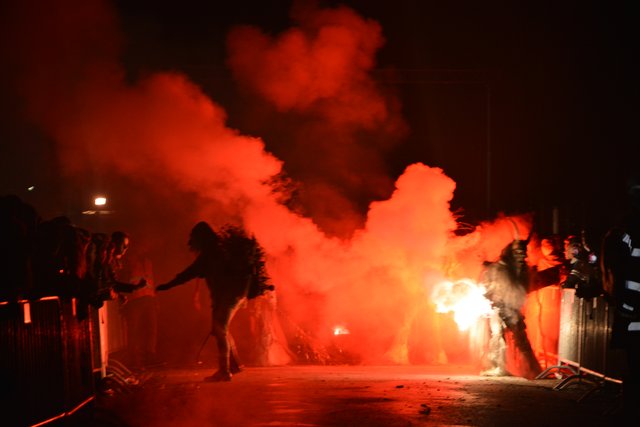 Feurig heiß ging es beim Perchtenlauf in Ottendorf zu.