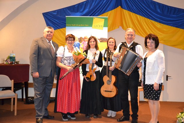 Vbgm. Mag. Jochen Pulker, Regina Stummer, Eva Gaismaier, Monika Smetana, Peter Rauscher, Bgm. Ludmilla Etzenberger | Foto: Gde. Gföhl