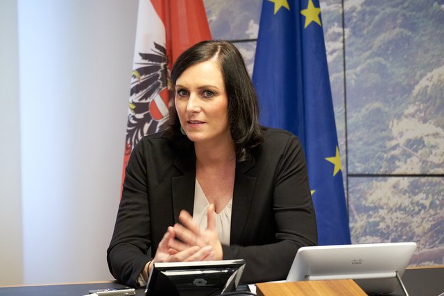 Köstinger: "Wir sind auf den Klimawandel, in dem Ausmaß, in dem er uns bevorsteht, sicher noch nicht vorbereitet."  | Foto: Arnold Burghardt