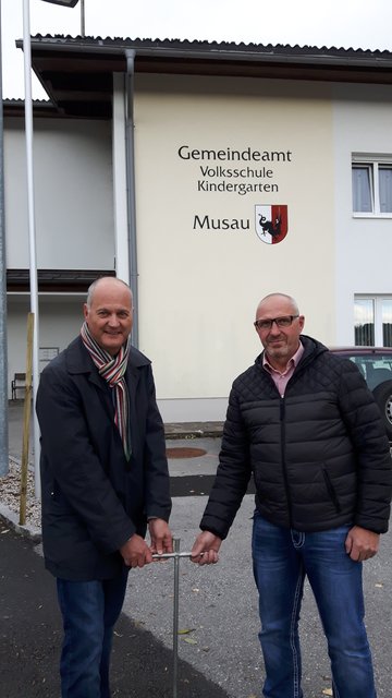 Martin Müller (Geschäftsführer EVA) und Bürgermeister Sieghard Wachter. | Foto: Müller