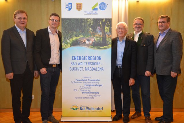 Stellten die gemeinsame Energieregion vor: Bad Waltersdorfs Bürgermeister Josef Hauptmann, Modellregion-Manager Christoph Urschler, Helmut Pichler (OTVG), Josef Grill, Gemeindekassier Buch-St. Magdalena und Bürgermeister Gerhard Gschiel (Buch-St. Magdalena). (v.l.)