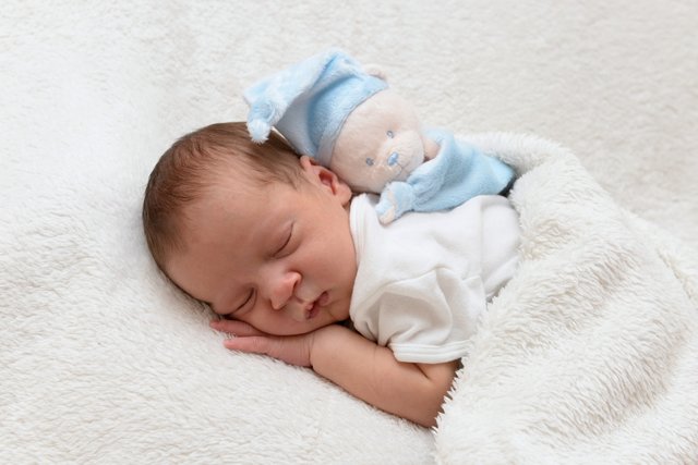 DAVID NICO • Datum: 19.5.2018, Eltern: Maria &amp; Christian Elbe, Größe: 53 cm, Gewicht: 3600 g | Foto: babysmile